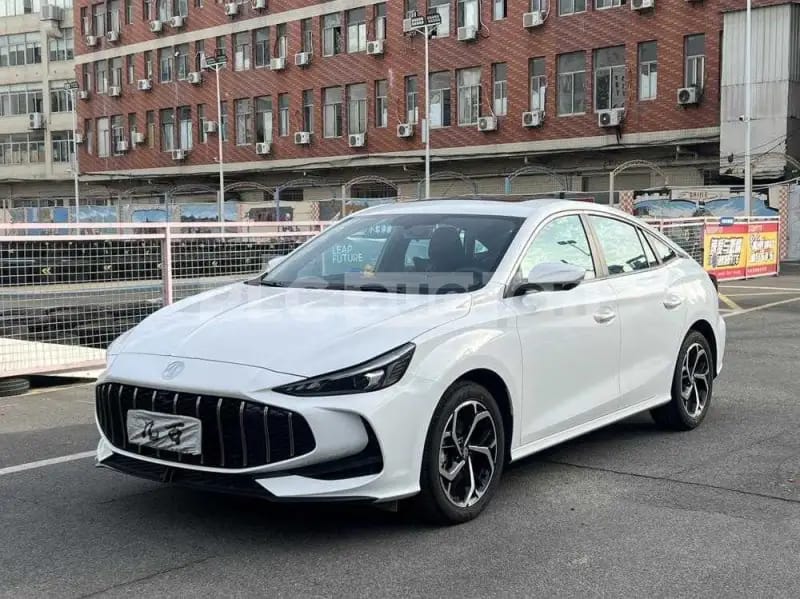 MG5 2025 — Toit ouvrant